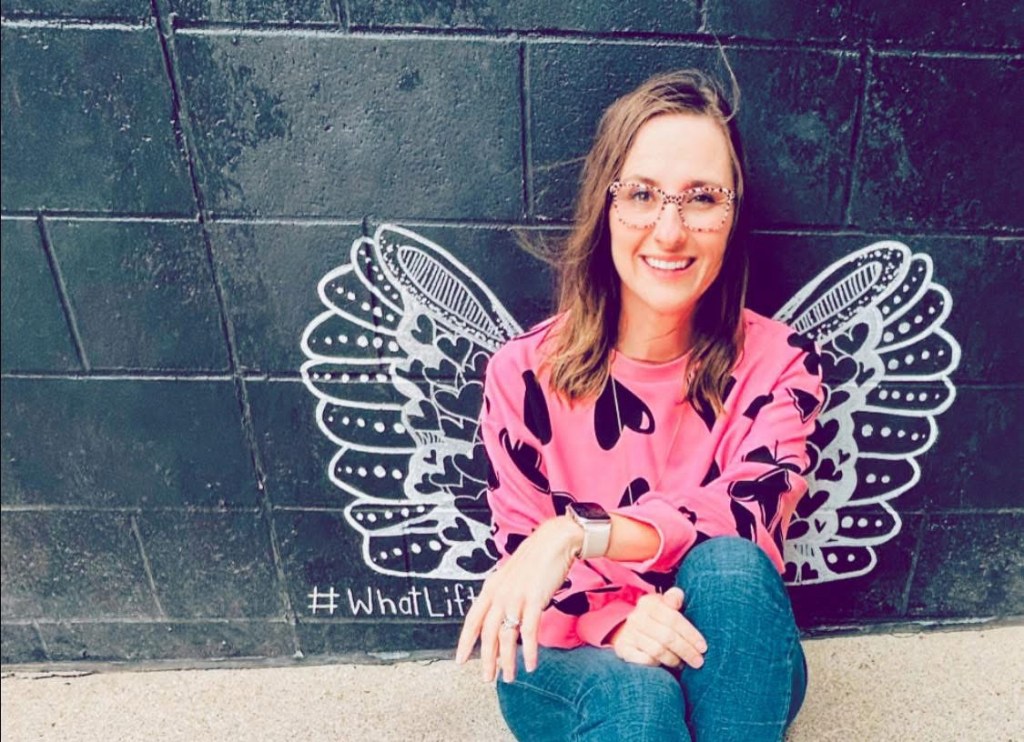 Quiet Politics Give More&nbsp;Hugs